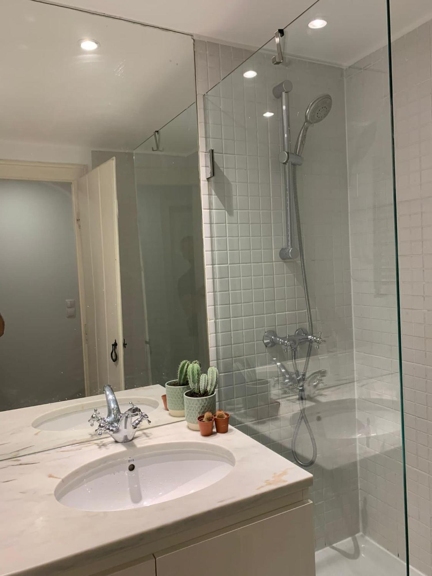 Bedrooms In Lisbon's Bairro Alto In Shared Lisboa