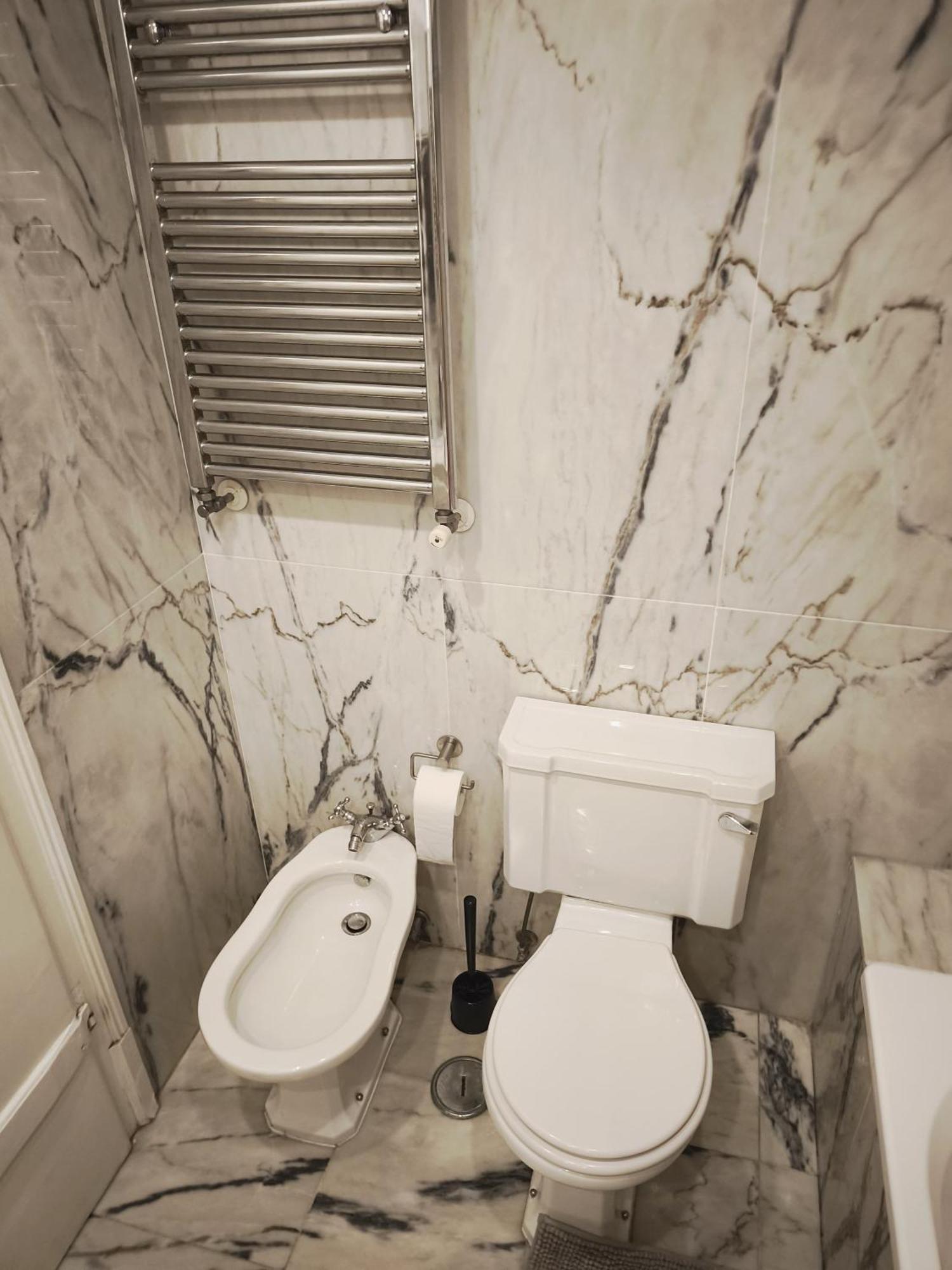 Bedrooms In Lisbon's Bairro Alto In Shared * Lisboa