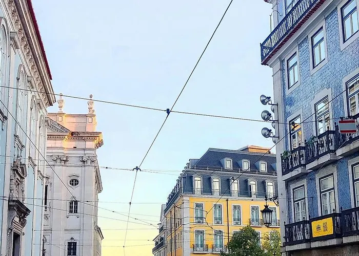 Rooms In Lisbon\'S Bairro Alto In Shared Accommodation
