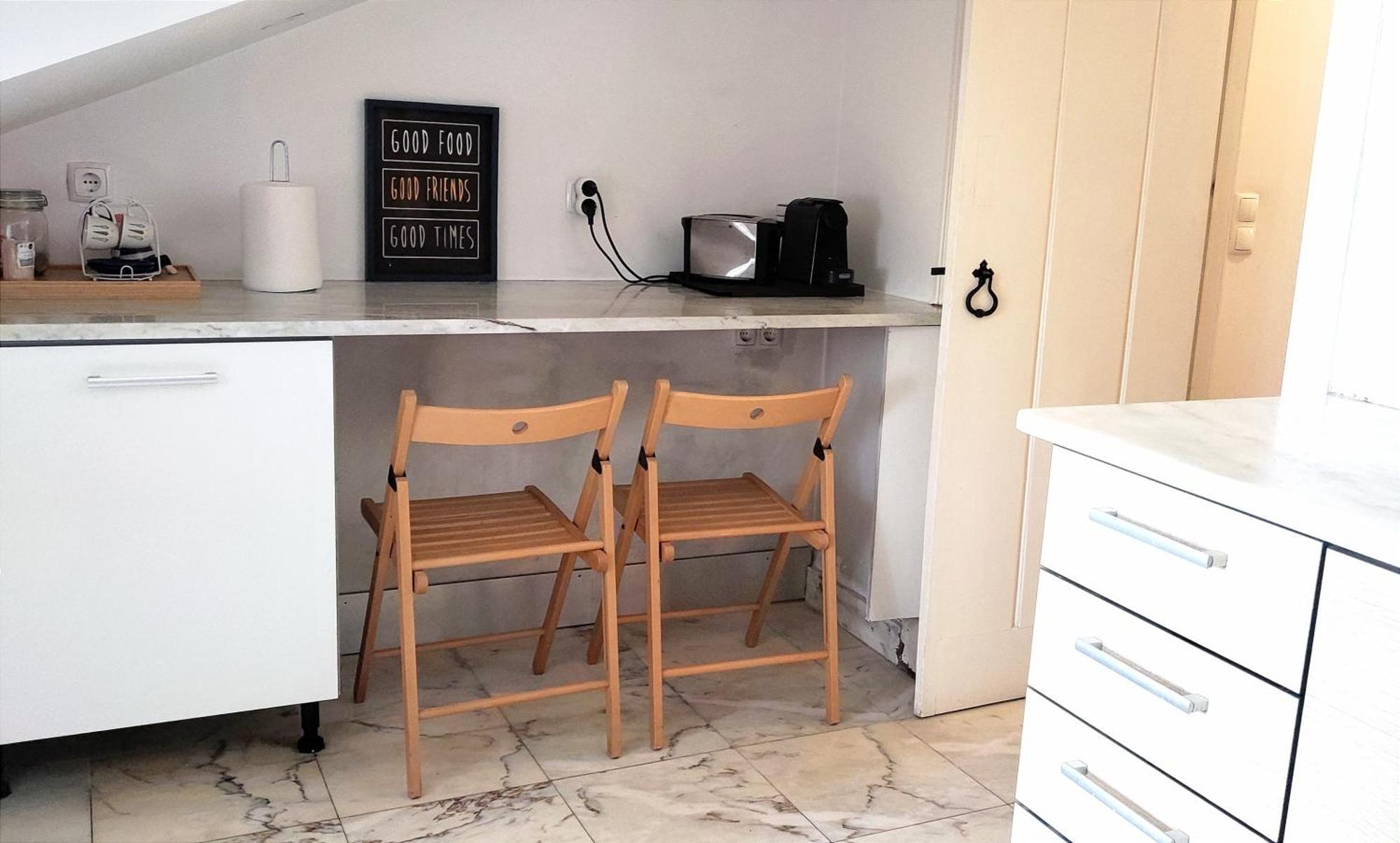 In Lisbon's Bairro Alto In Shared * Lisboa