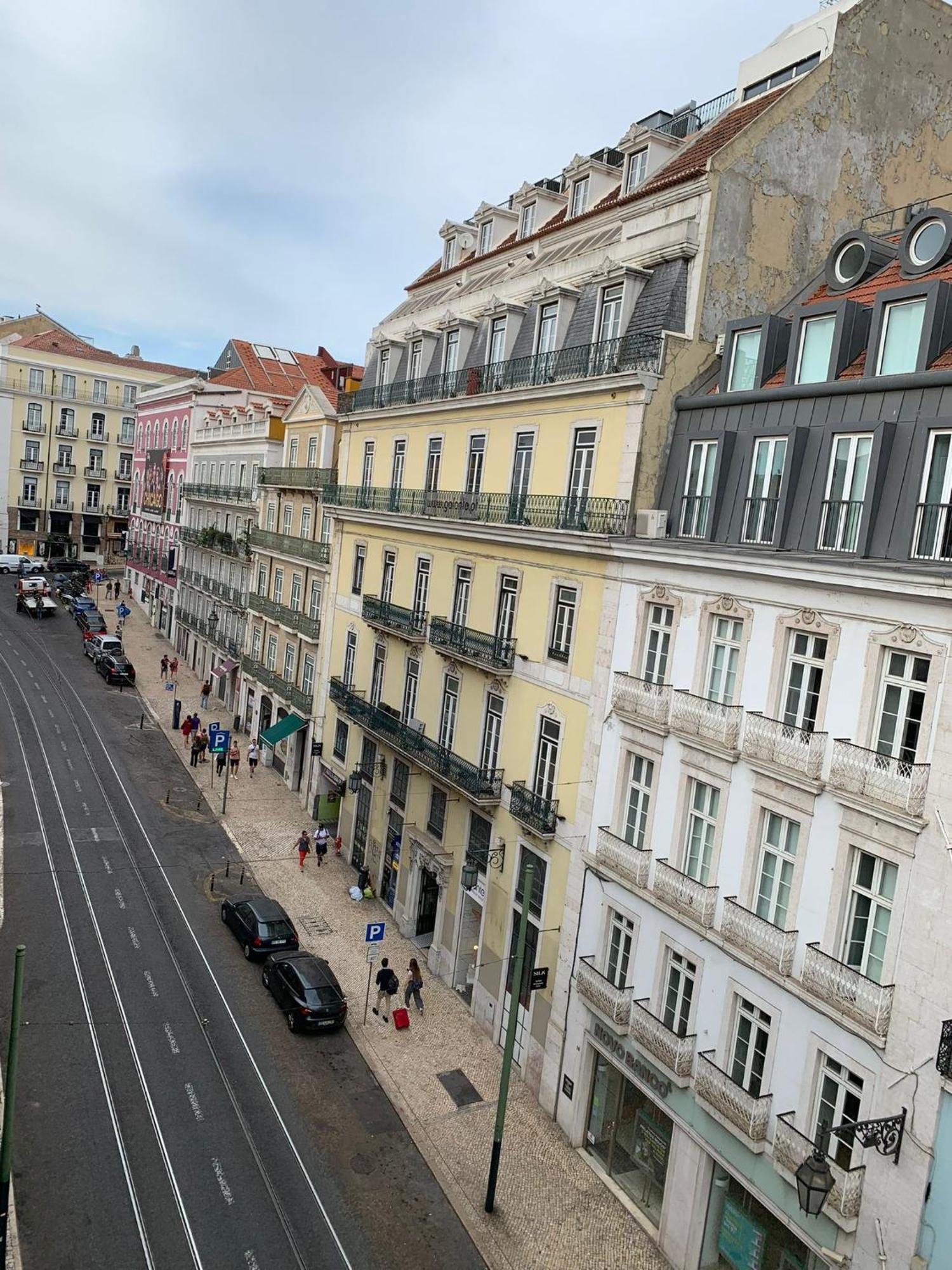 Quarto em Acomodações Particulares In Lisbon's Bairro Alto In Shared Lisboa
