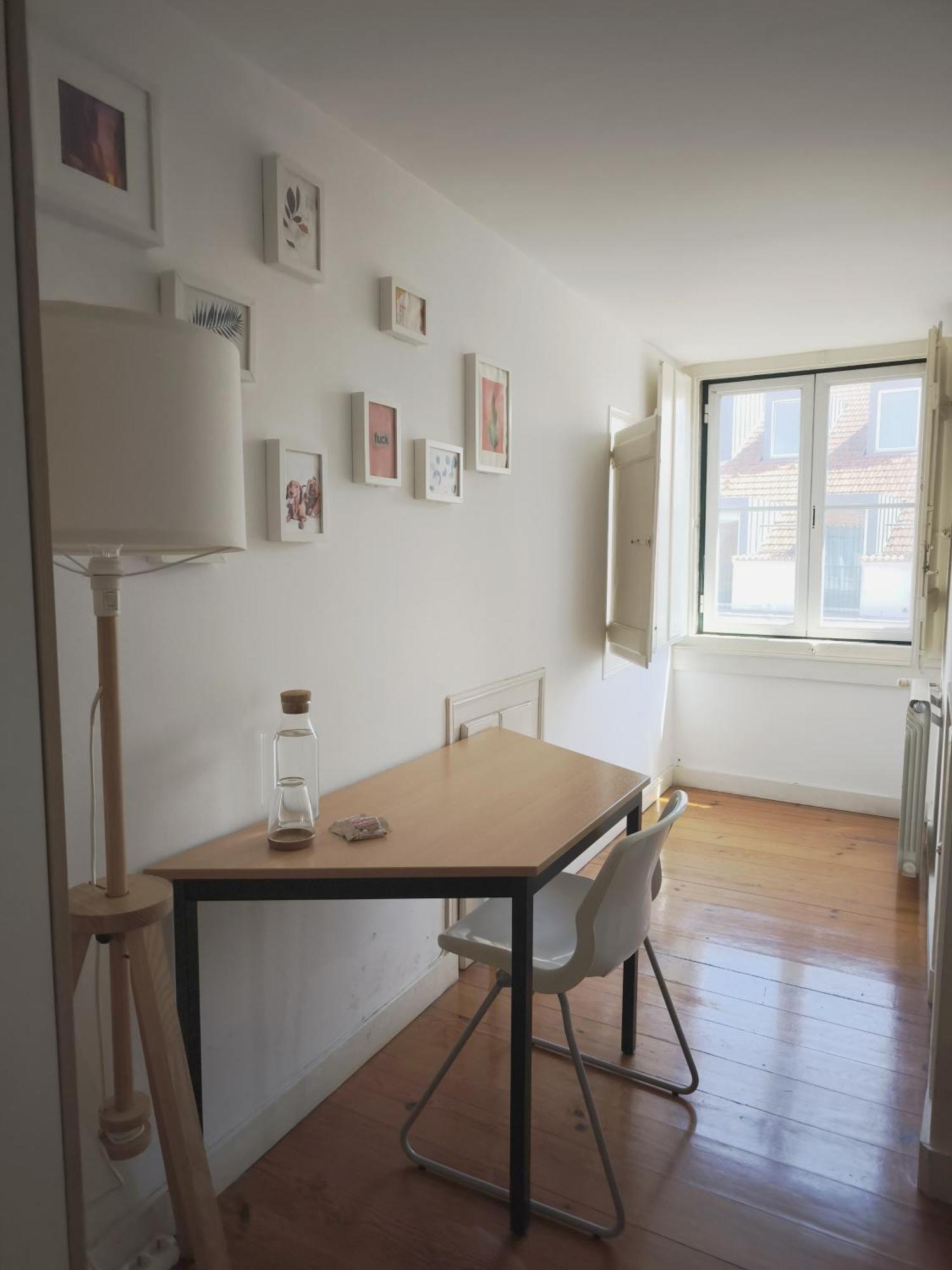 Quarto em Acomodações Particulares In Lisbon's Bairro Alto In Shared Lisboa