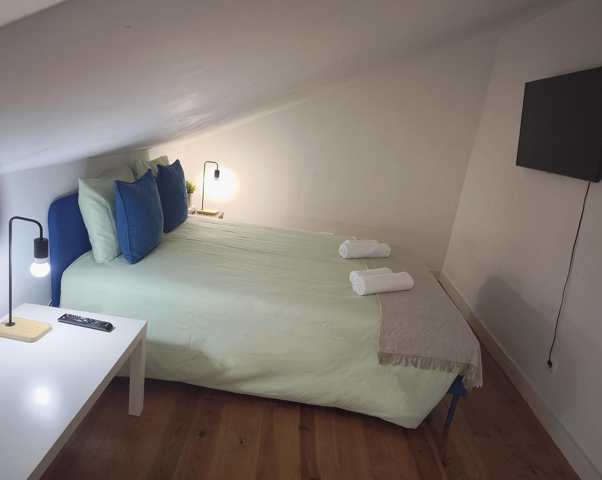 In Lisbon's Bairro Alto In Shared Quarto em Acomodações Particulares