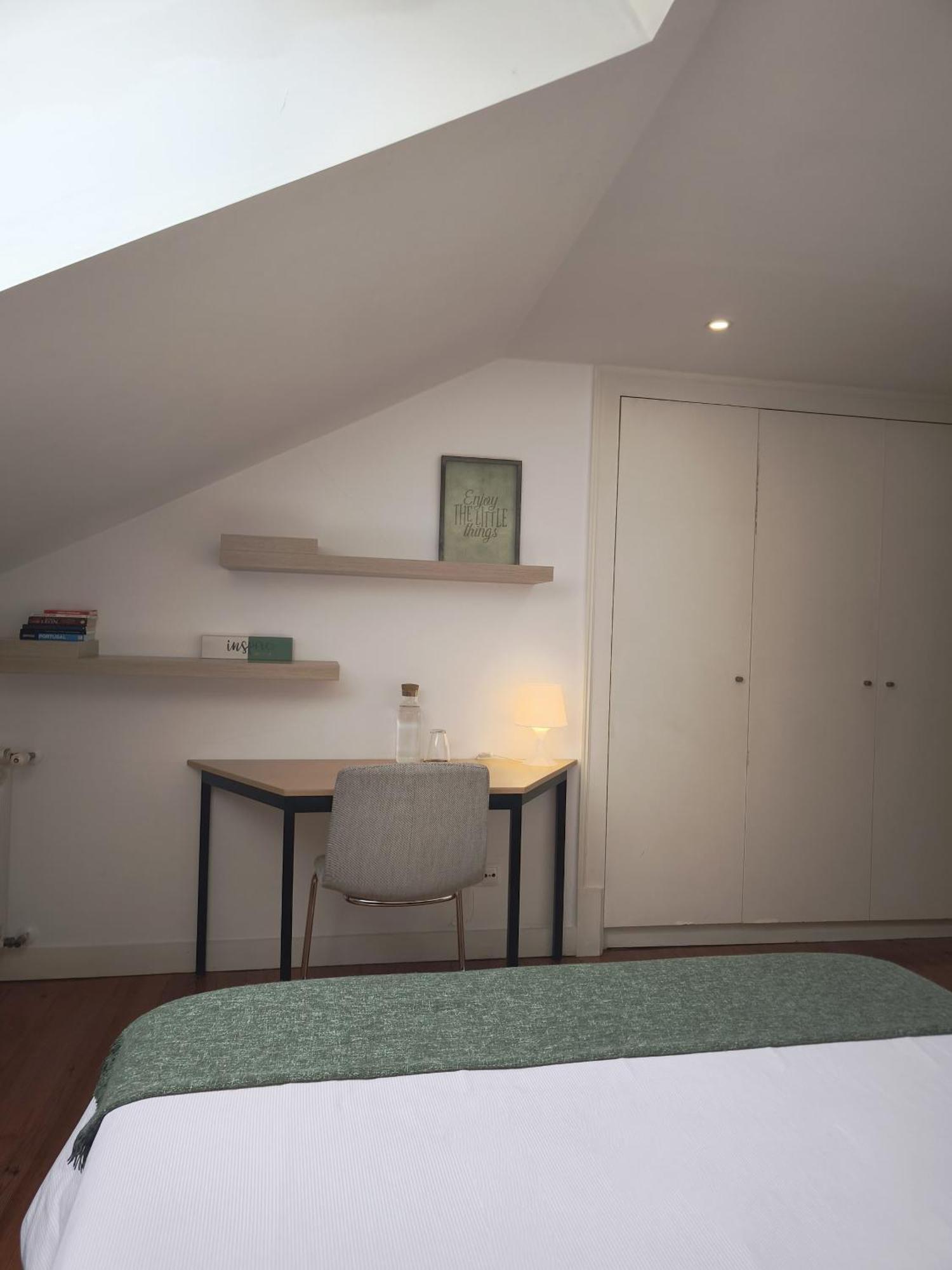 In Lisbon's Bairro Alto In Shared Quarto em Acomodações Particulares *